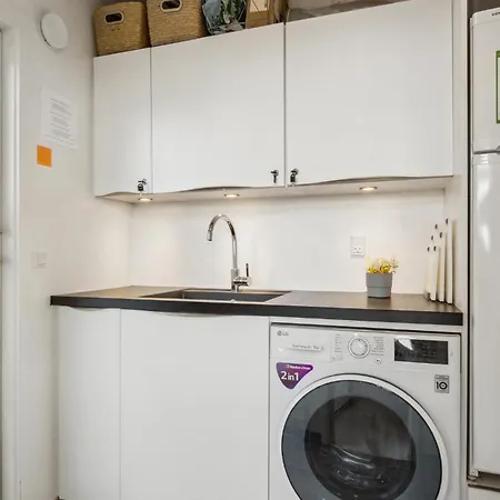 Stunning In With Kitchen * 凯特明讷